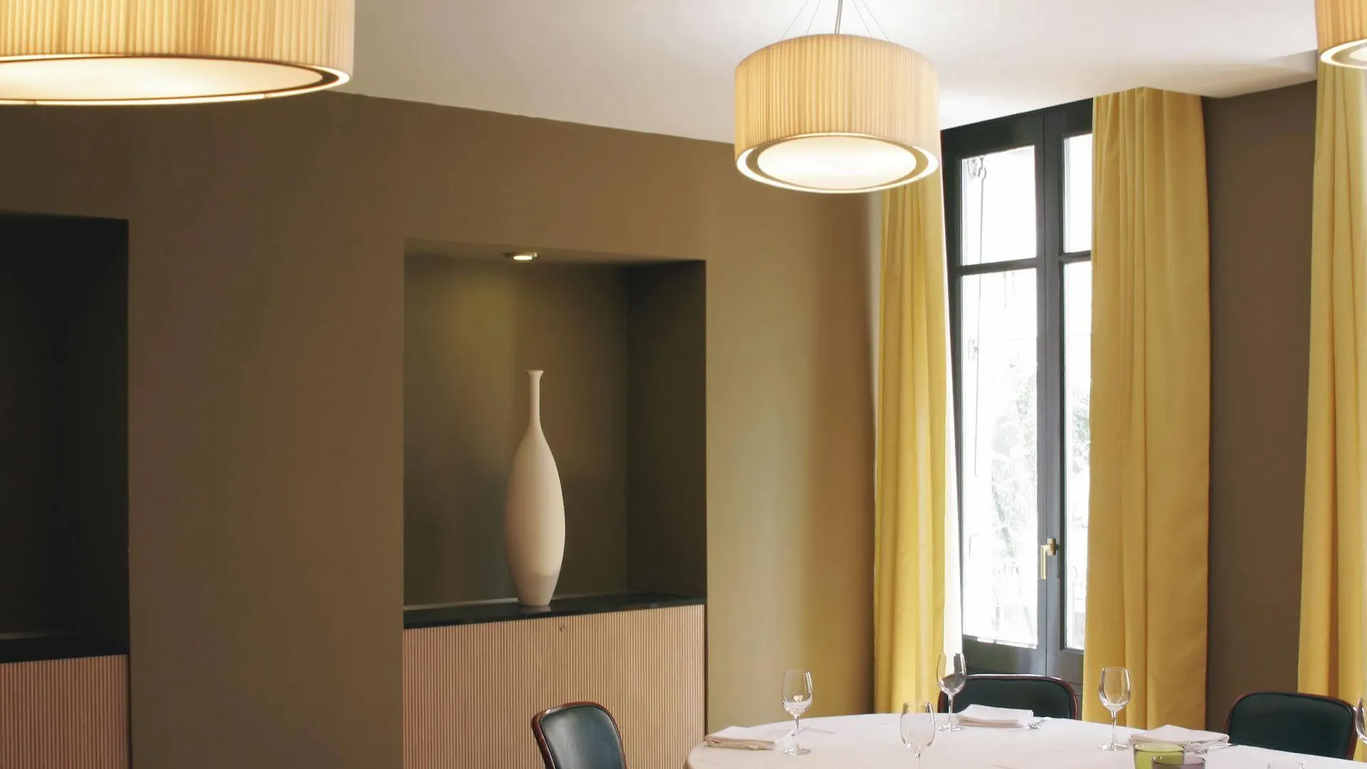 Fonda Hotel 1771 グラノリェース